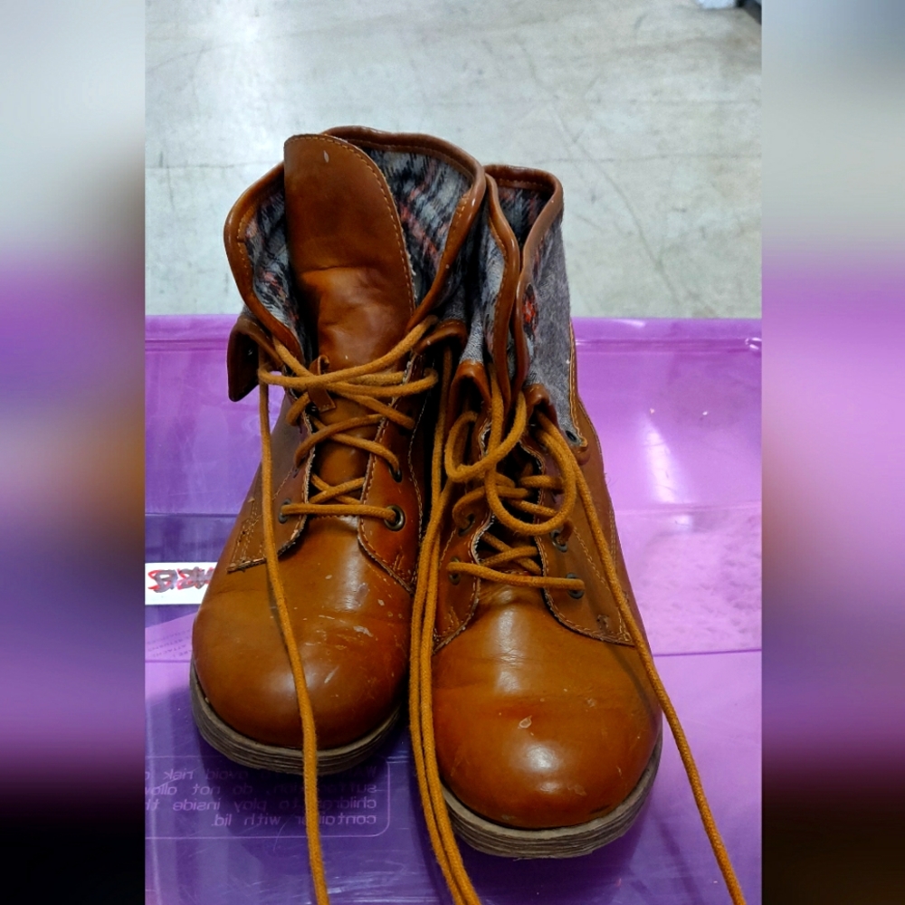 Rock & Candy boots size 6